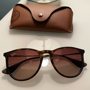 Erika Classic Rayban sunglasses